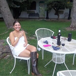 Meet your Posher, Maya